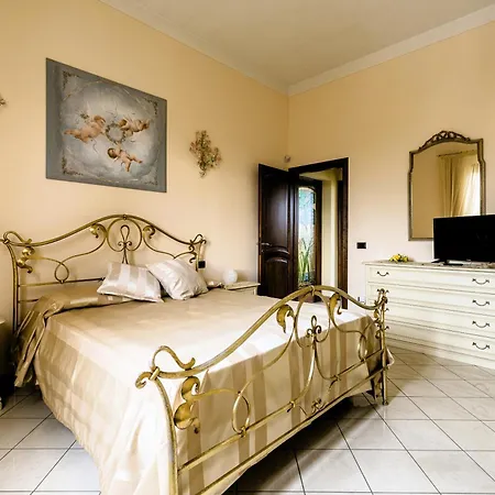 Hostly-garden House Metato-apartment With Garden, 15min From Sea Apartment Fiocina