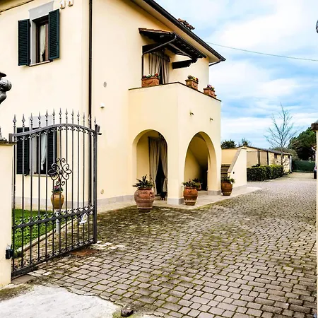 Hostly-garden House Metato-apartment With Garden, 15min From Sea Fiocina